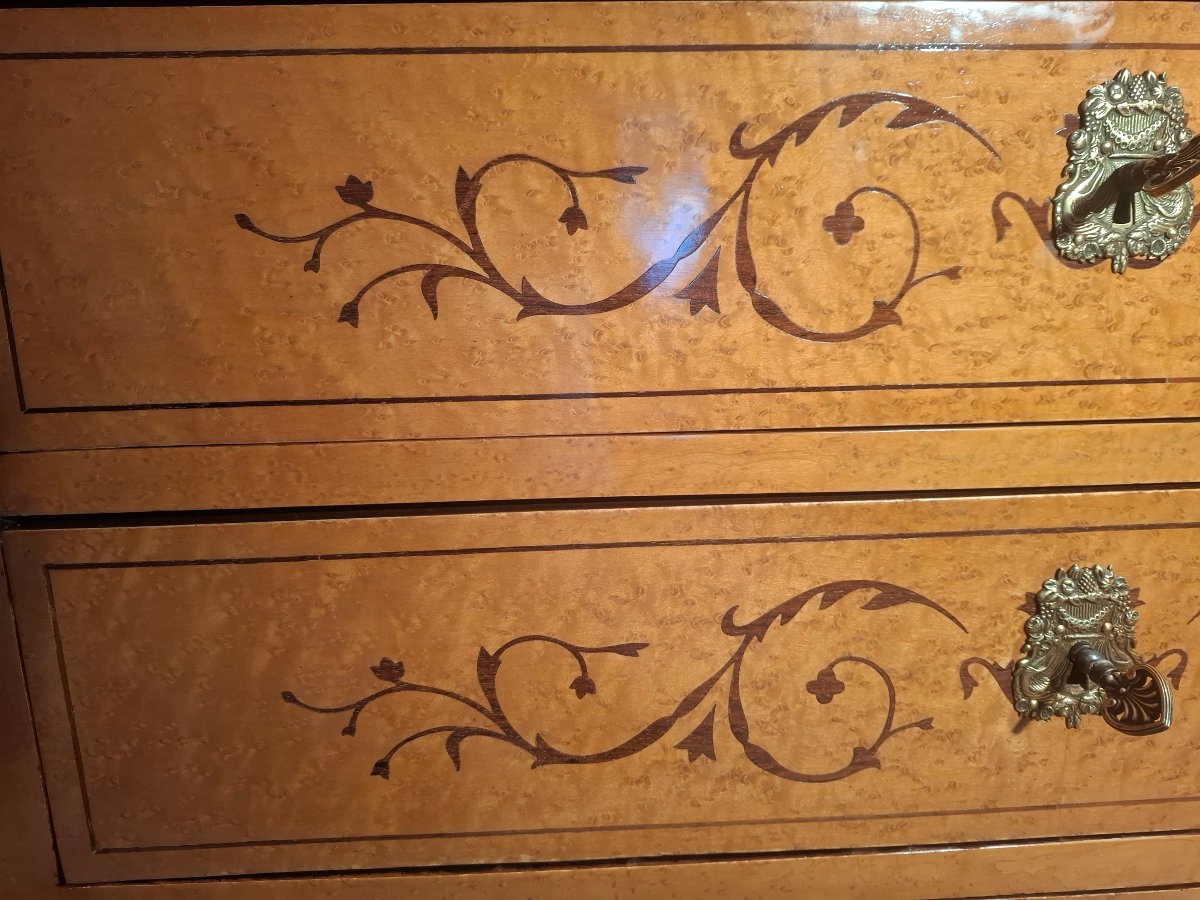 A Charles X-era Chest Of Drawers Made Of Mottled Maple And Amaranth.-photo-2