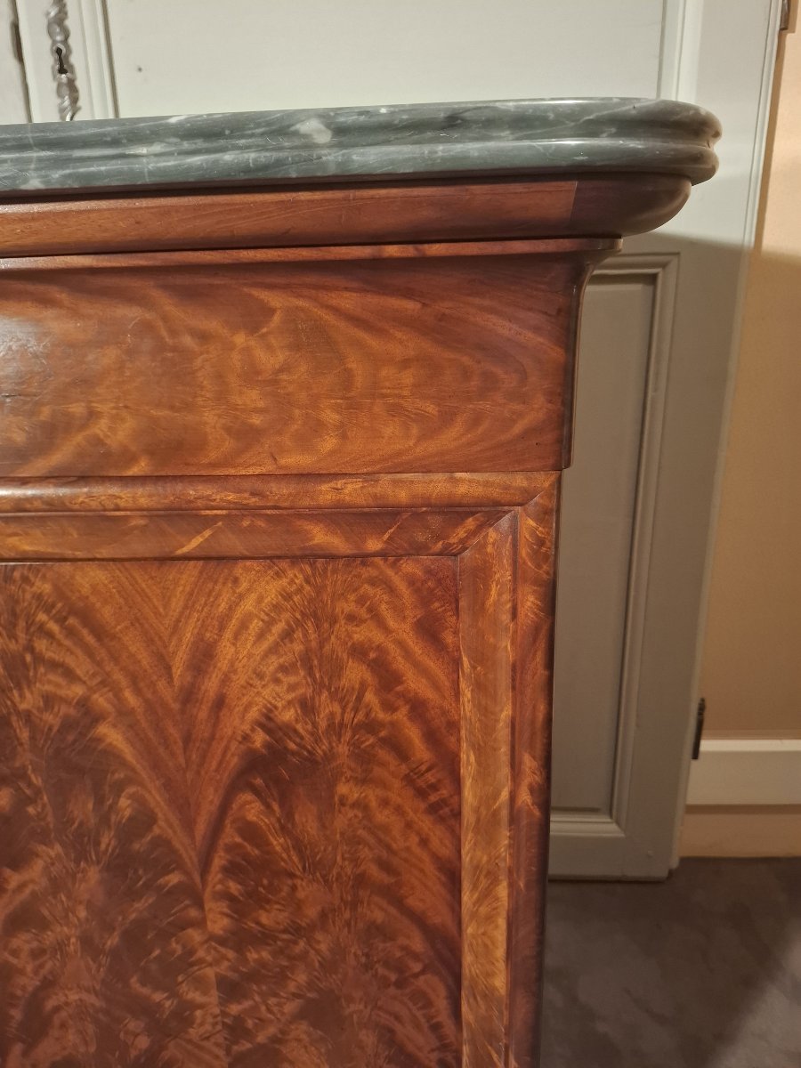 Commode à portes en acajou et tiroirs à l’anglaise, d’époque Louis-Philippe.-photo-7