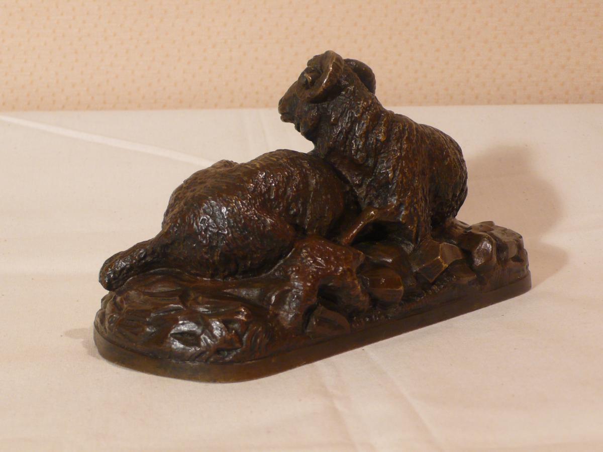 Bronze Representative Sheep Signed Guci.-photo-3