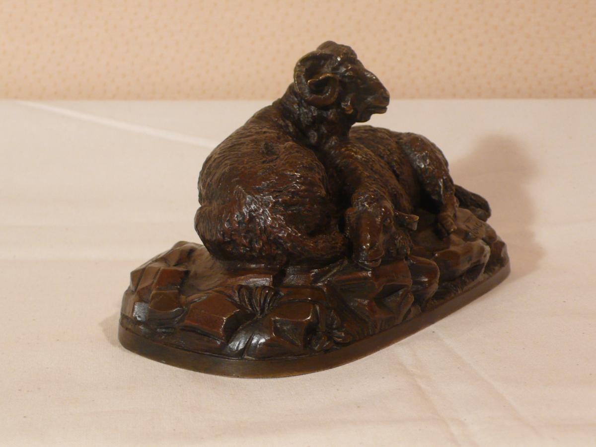 Bronze Representative Sheep Signed Guci.-photo-6