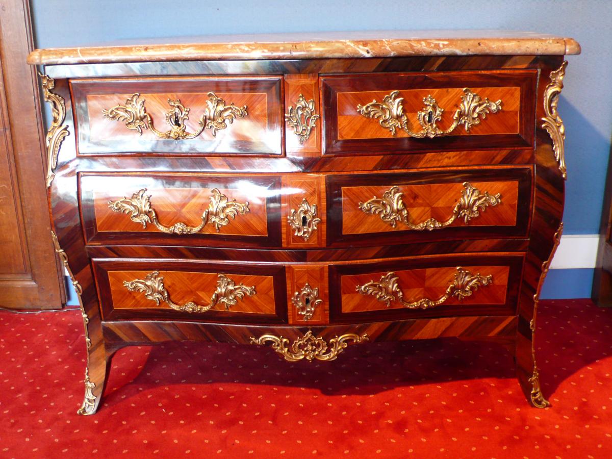 Commode Tombeau En Marqueterie XVIIIème Siècle.