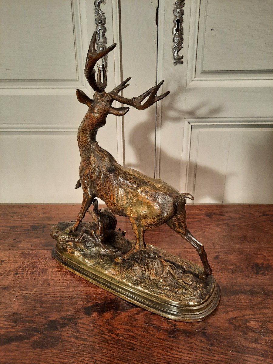 Sculpture En Bronze Représentant Un Cerf Et Un Chien, Signé Delabrierre.-photo-1