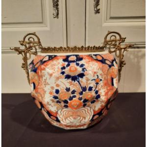 Cache-pot En Porcelaine D’imari Avec Monture En Bronze, D’époque Napoléon III.