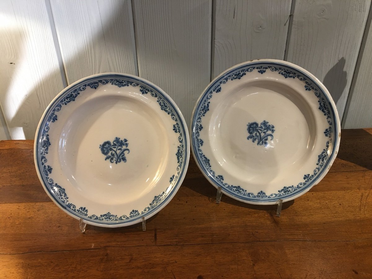 Pair Of Moustiers Earthenware Plates 18 Eme