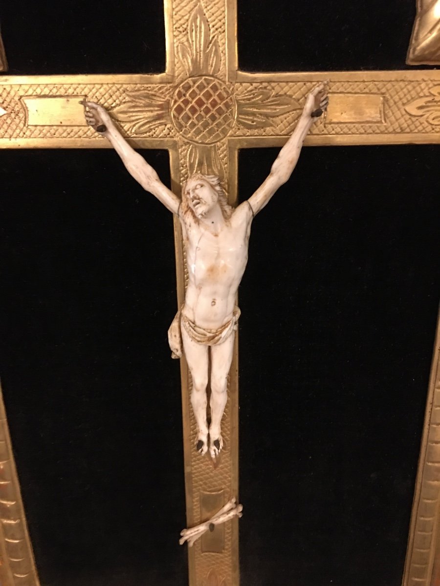 Ivory Crucified And Golden Frame Regency Period 18th-photo-2