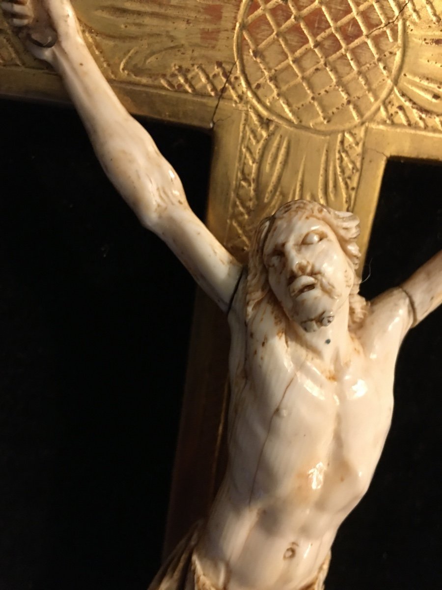Ivory Crucified And Golden Frame Regency Period 18th-photo-2