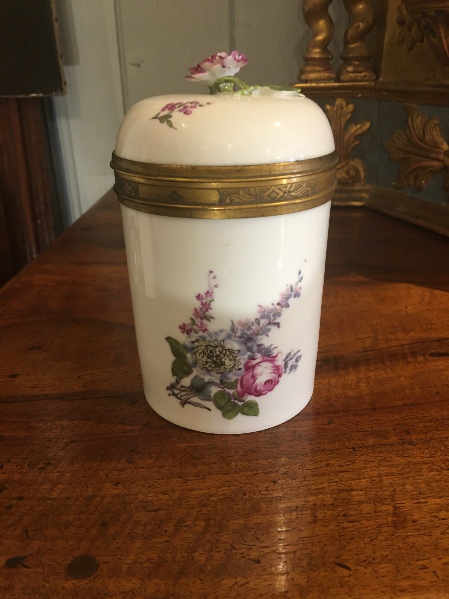 Pot Couvert En Porcelaine De Locré 18 Eme-photo-3