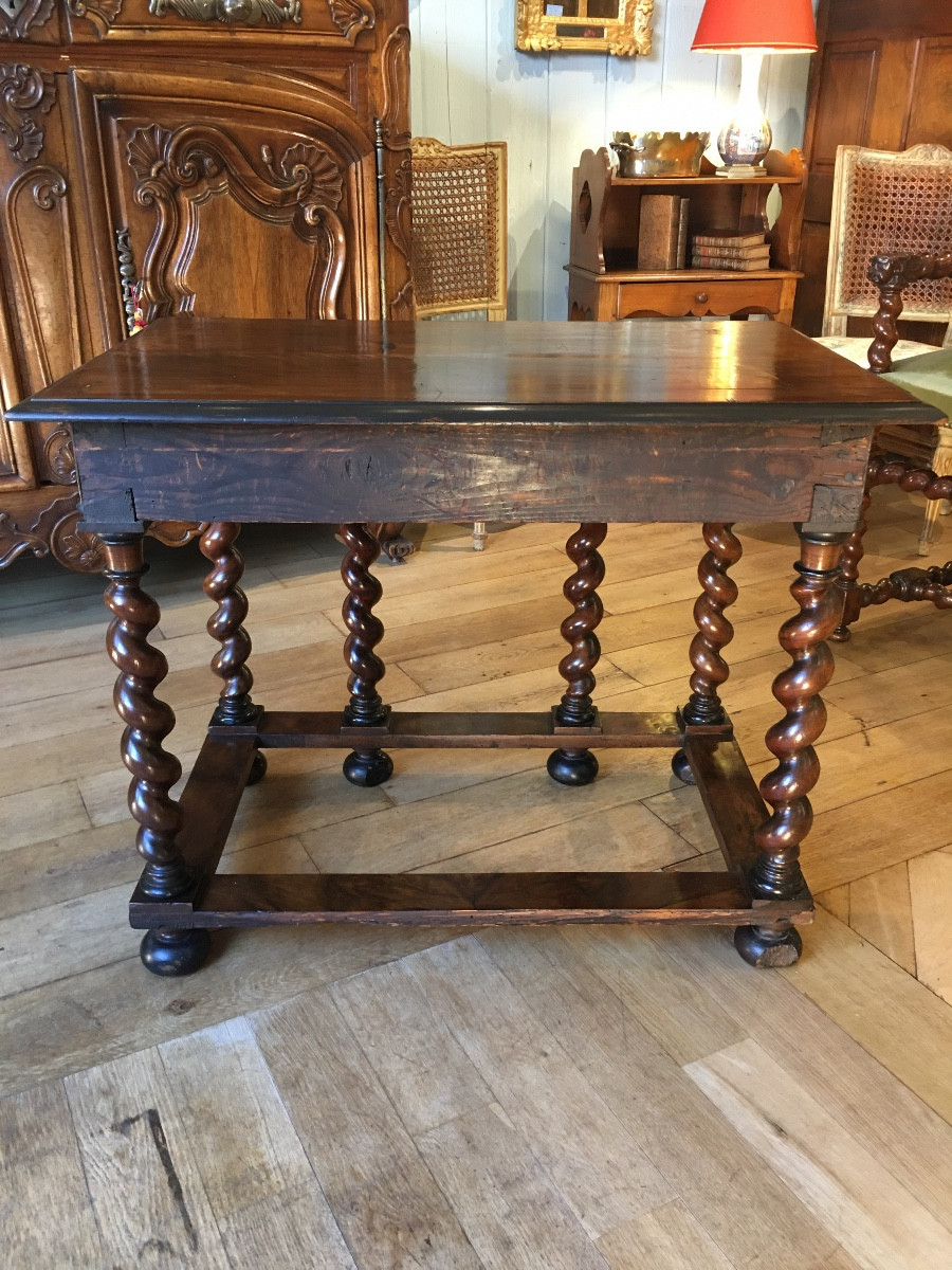 Table piétement de coffre noyer Epoque XVIIeme-photo-3