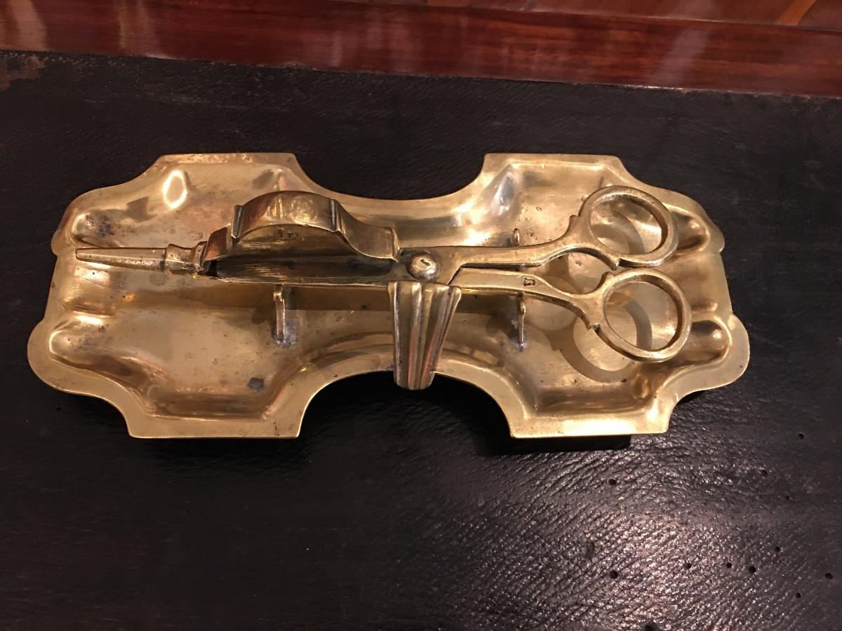 Paire de mouchettes laiton poinçon R couronné 18 em