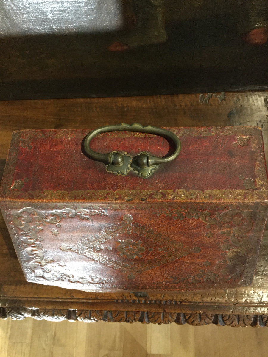 18th Century Gold-stamped Leather Cutlery Box-photo-2