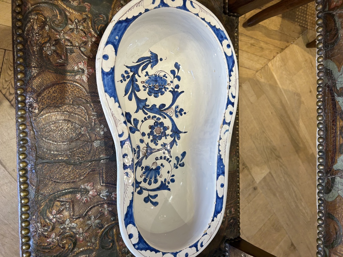 18th-century Nevers Earthenware Bidet