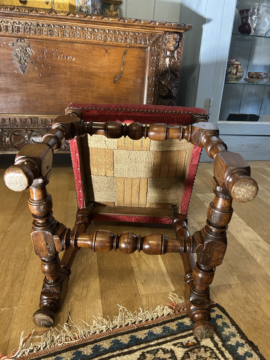 Chaise Louis XIII noyer tourné 17 eme-photo-4