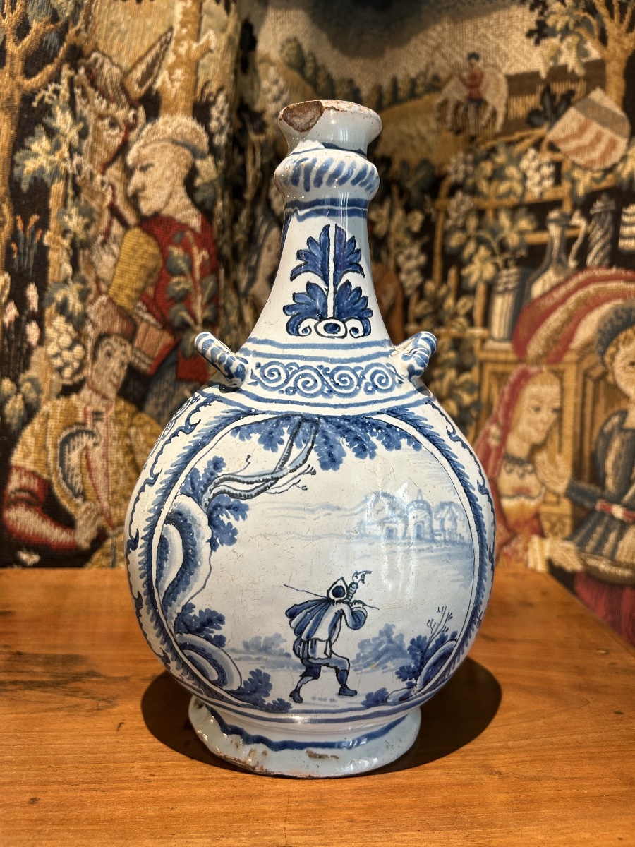 18th-century Nevers Earthenware Flask-photo-2