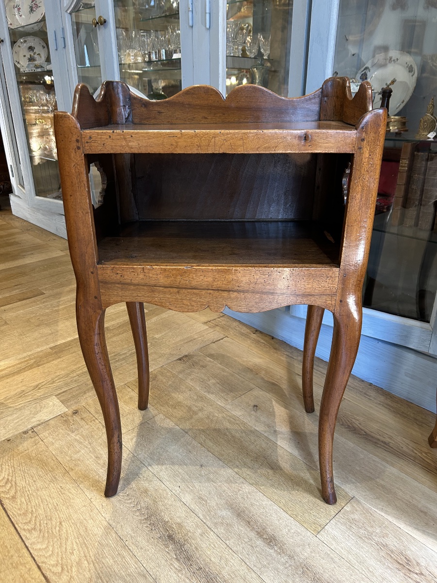 18th-century L.xv Walnut Snack Table
