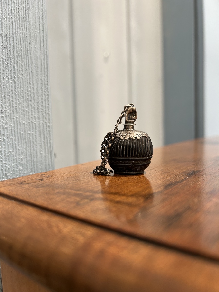 Small Coconut- And Silver-scented Perfume Bottle, 19 E