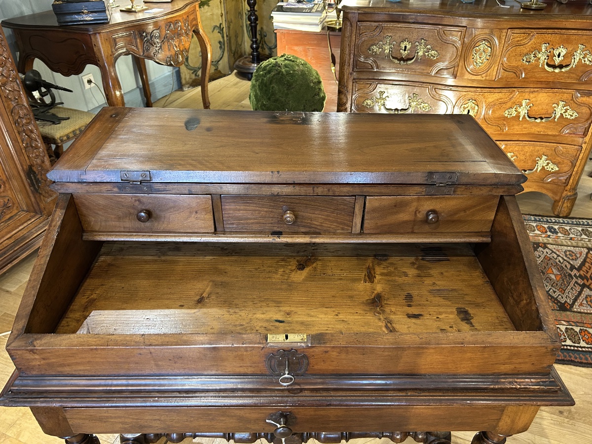 Bureau de voyage noyer epoque XVIIeme-photo-4