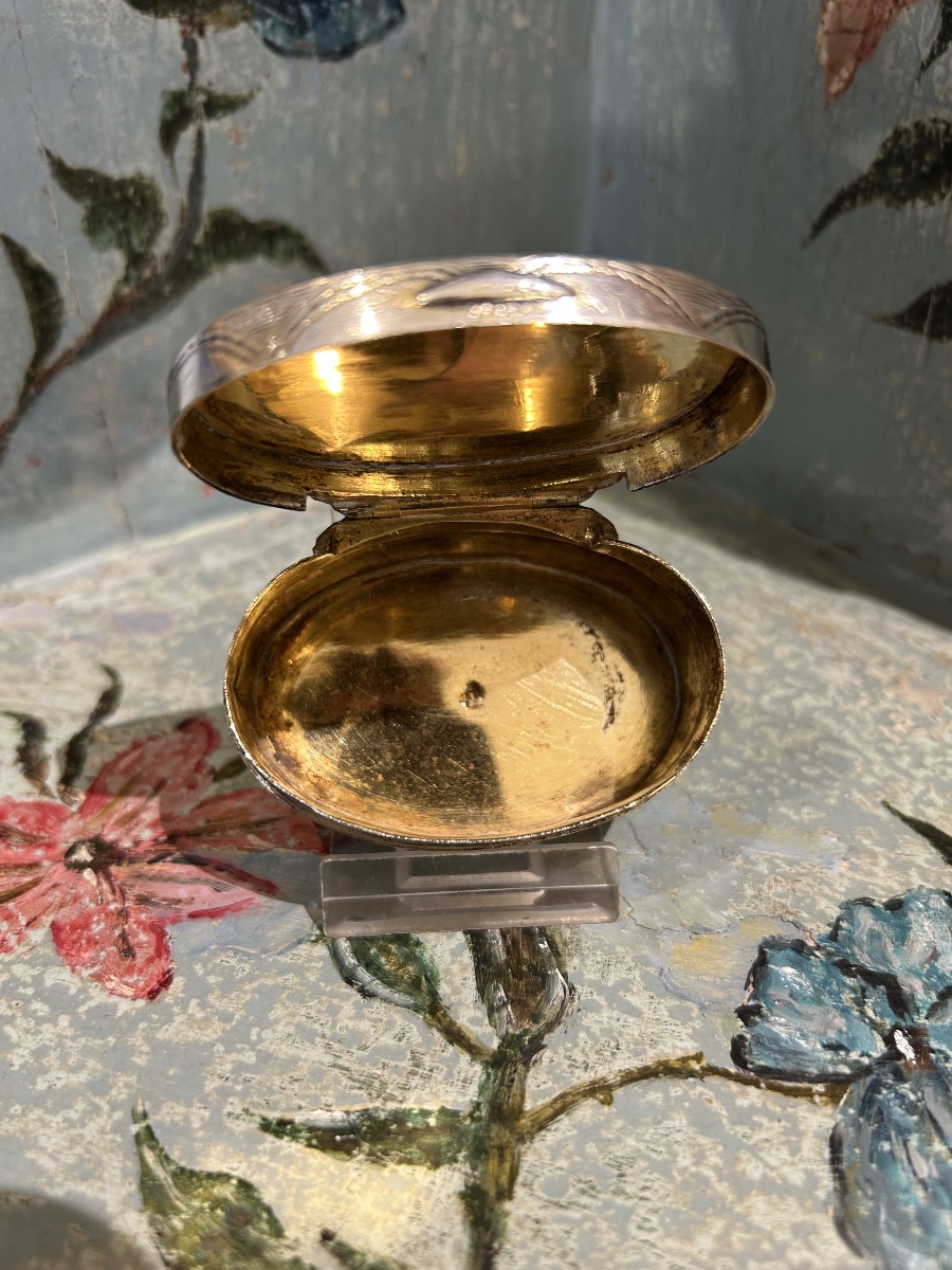 18th-century Solid Silver Snuffbox -photo-2