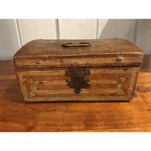 Fauve Leather Box Struck With Gold 17th Century 