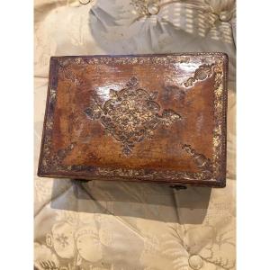 Écrin en cuir frappé à l’or 18 eme