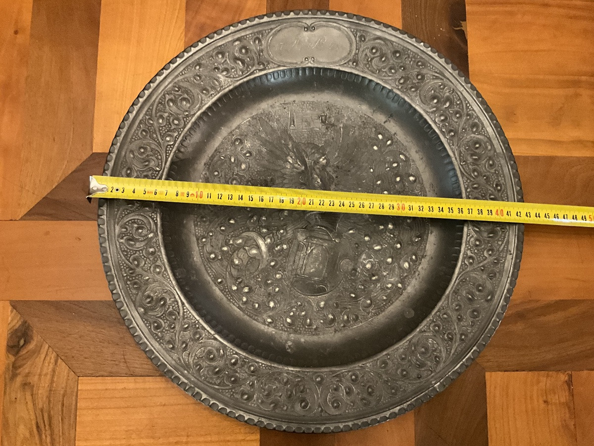 Large Pewter Dish With Coat Of Arms Decoration, Dated 1766, Monogram Hp, A. Dürer Style Coat Of Arms-photo-4