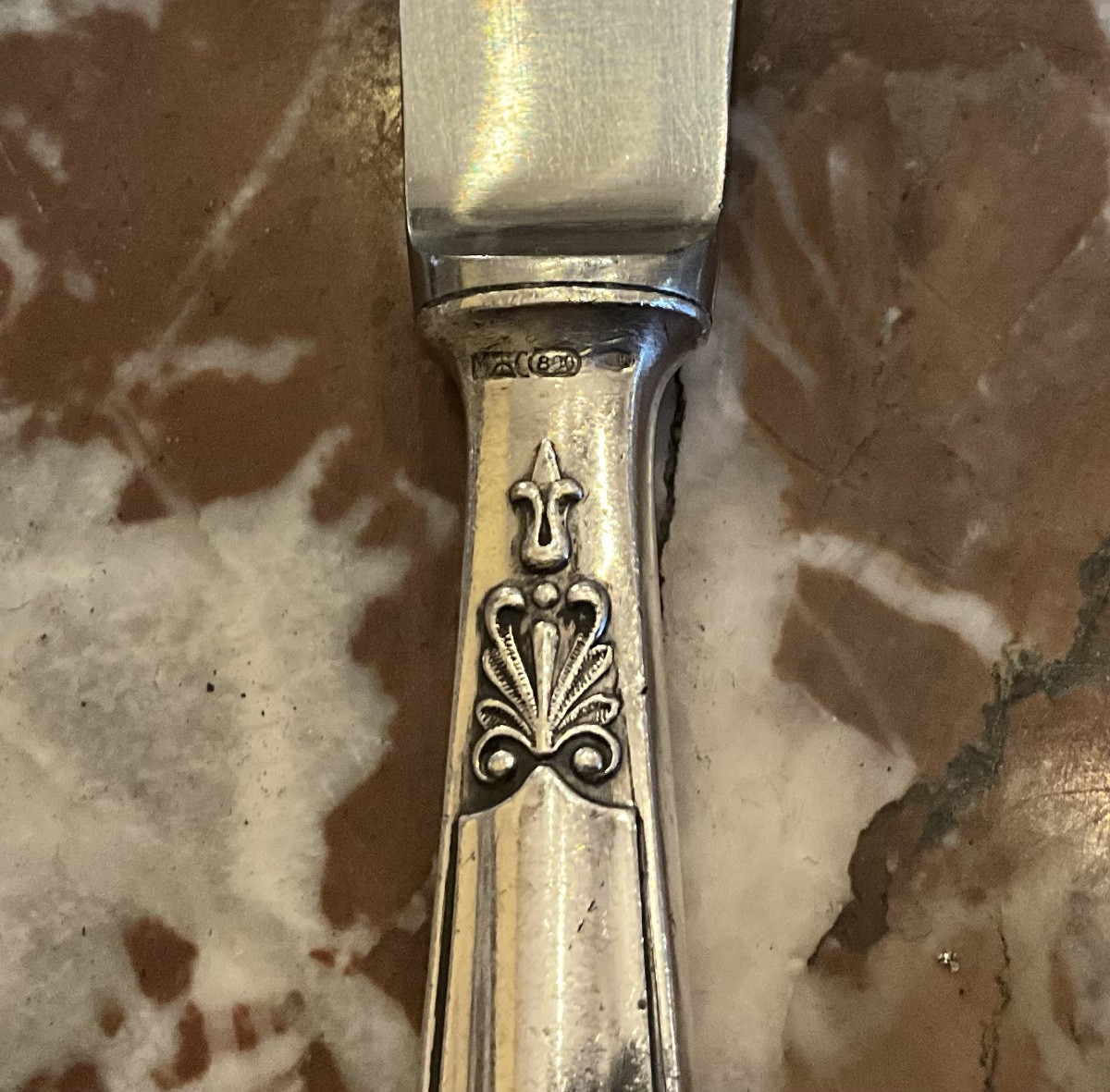 11 couteaux à dessert . Manches en argent fourré ,  800/1000 .  Italie .  Orfèvres Clementi -photo-5