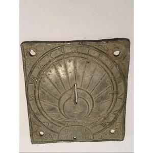 Petit Cadran Solaire En Plomb 19ème Siècle 