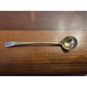 Cuillère , Louche à moutarde .  Argent doré , vermeil . XIXe siècle.