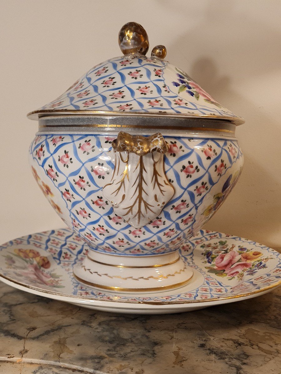 Soupière Avec Présentoir Porcelaine Collection Du Manoir De Vieillevie Sur Lot-photo-7