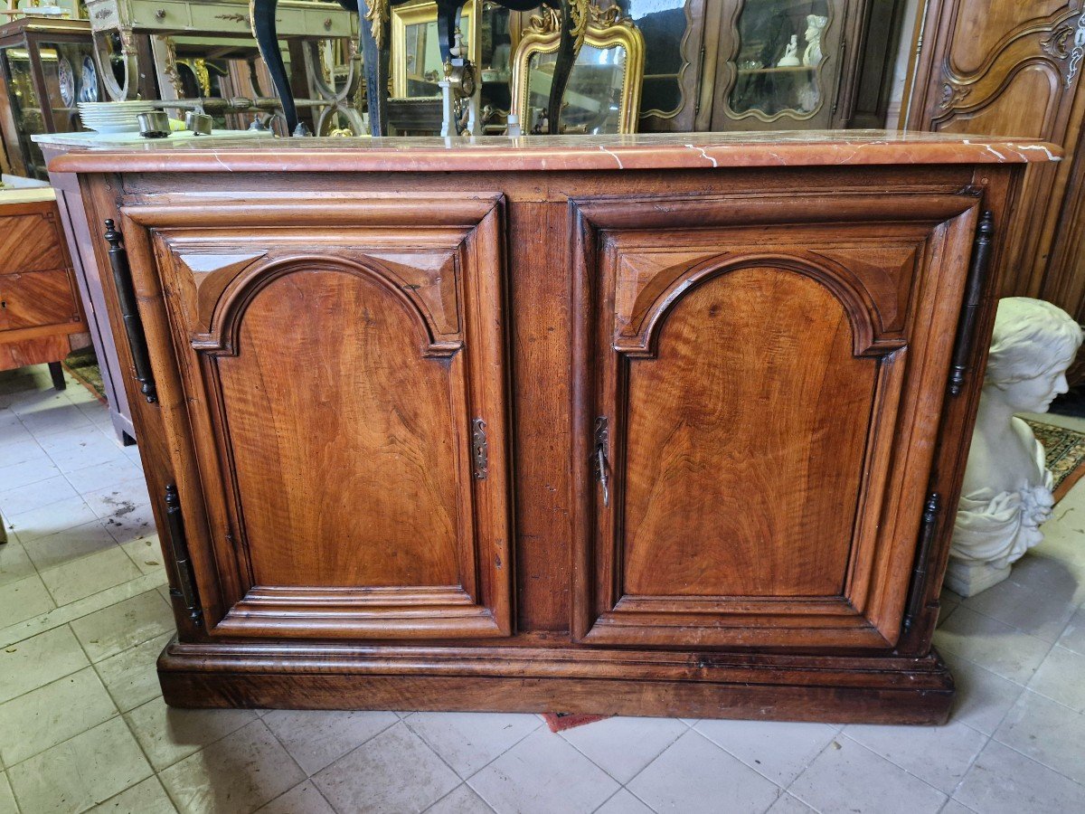 Old Hunting Buffet-photo-2