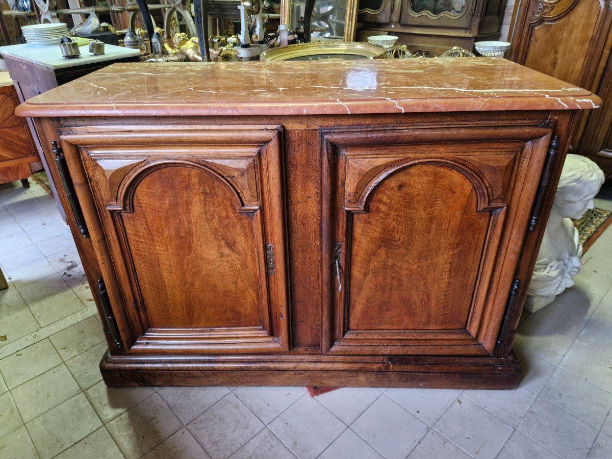 Old Hunting Buffet