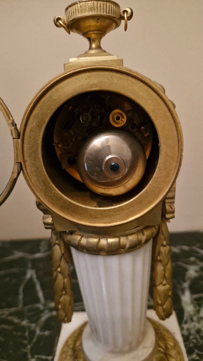 Pendule de bureau en bronze et marbre style Louis XVI -photo-4
