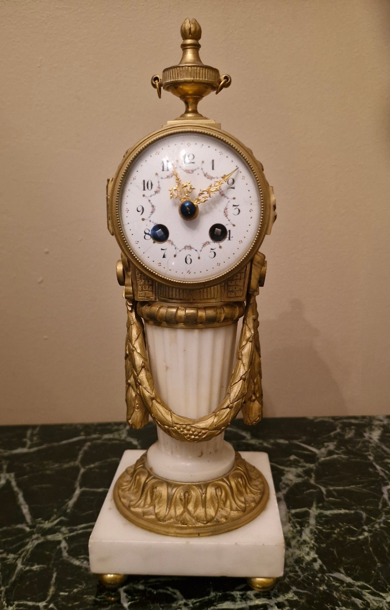 Pendule de bureau en bronze et marbre style Louis XVI 