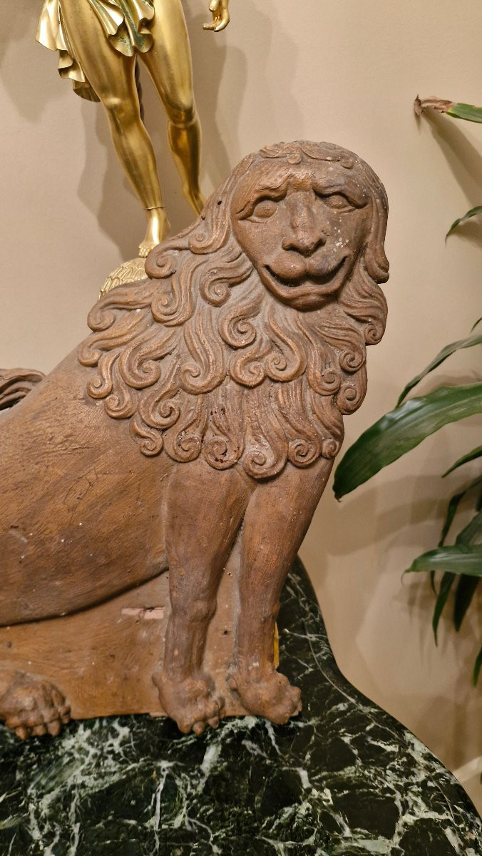Carved Wooden Lion, 18th Century Woodwork Element -photo-2