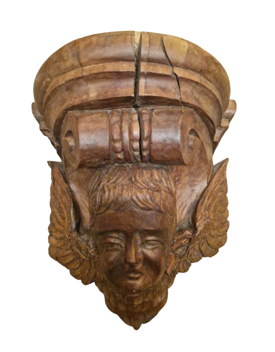 Console d'applique en bois sculpté tête d'angelot 