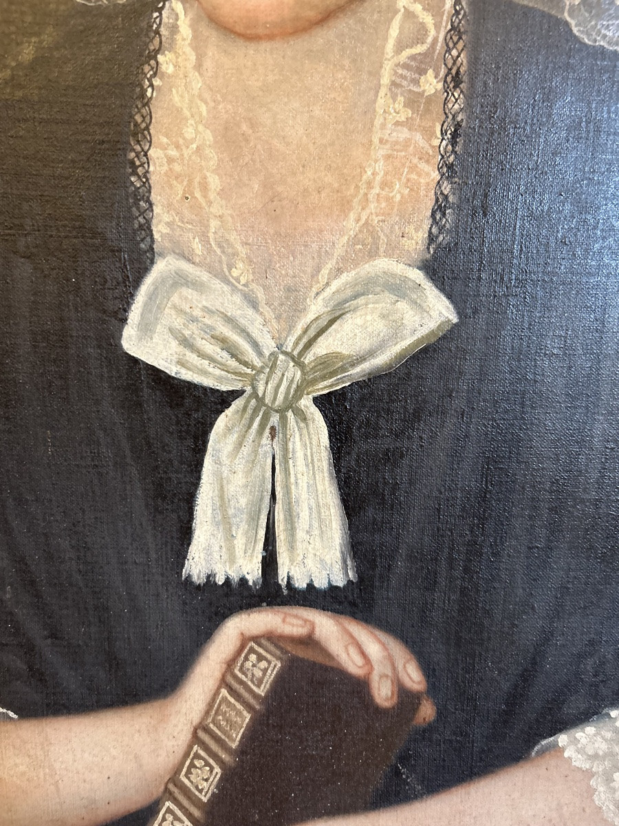 Portrait de femme  en habit de dentelle XVIIIe siècle -photo-3