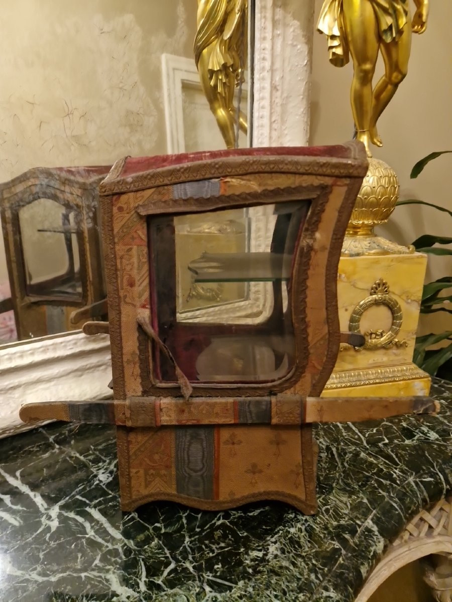 Napoleon III Display Case, Sedan Chair-photo-1