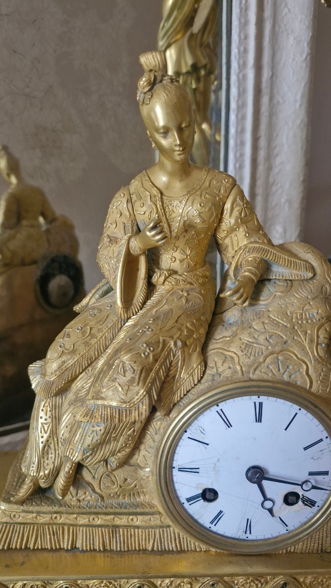Horloge en bronze, femme chinoise XIX Ème S -photo-3