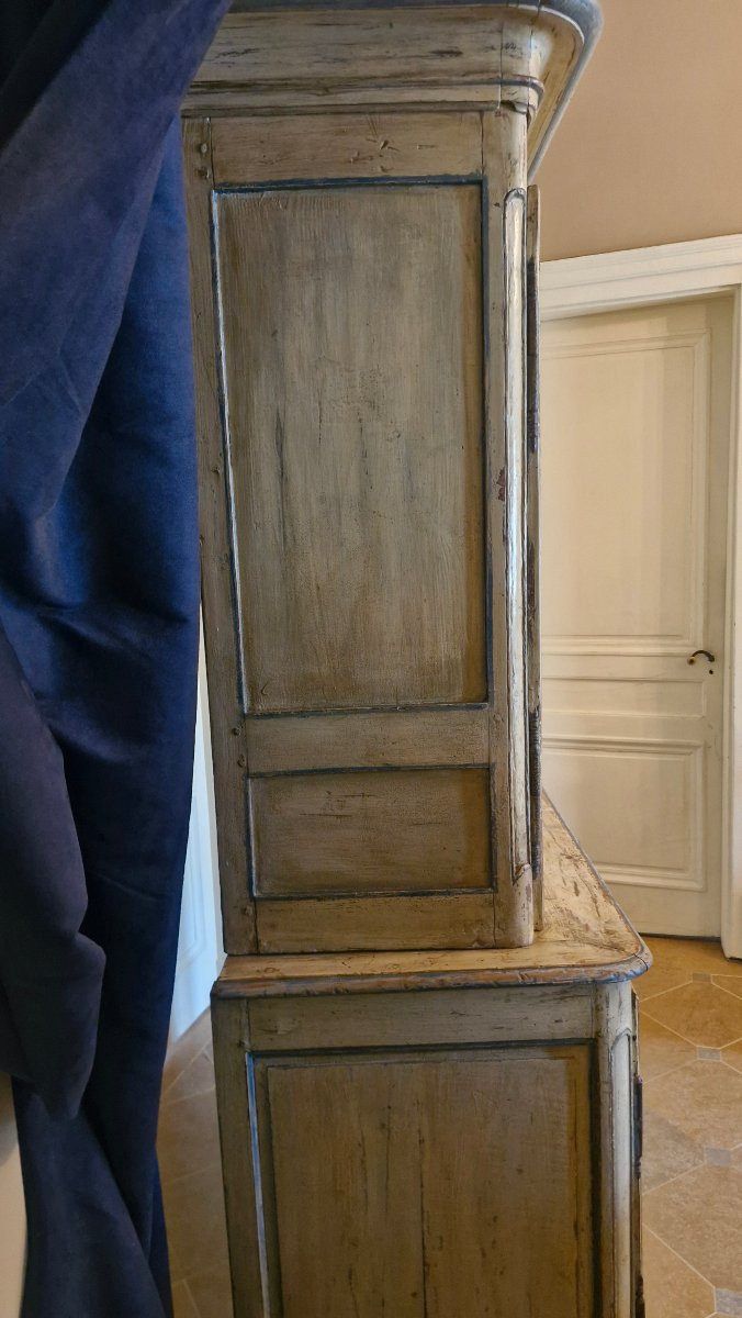 18th C. Patinated Wood Presentation Sideboard-photo-3