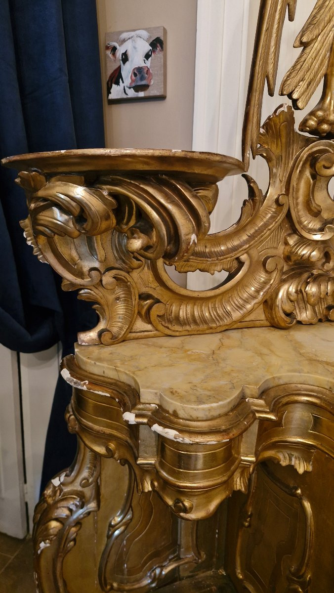 Console en bois doré à décor d'aigle-photo-1