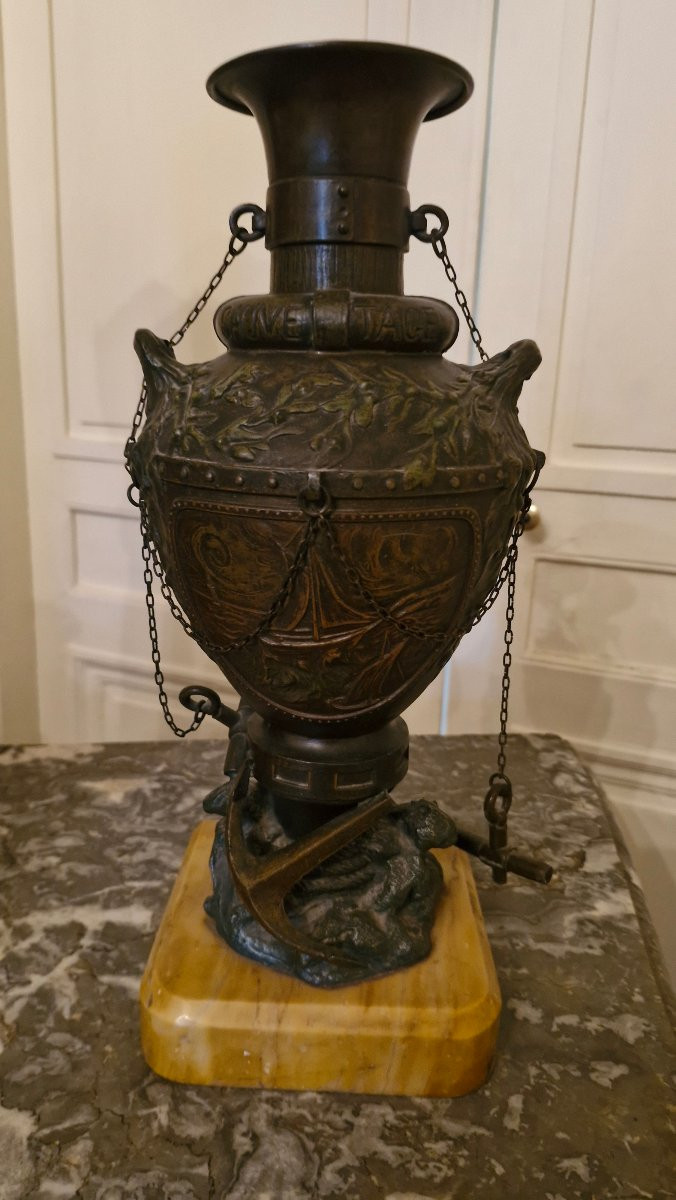 Garniture de cheminée représentant un phare et son marin-photo-3