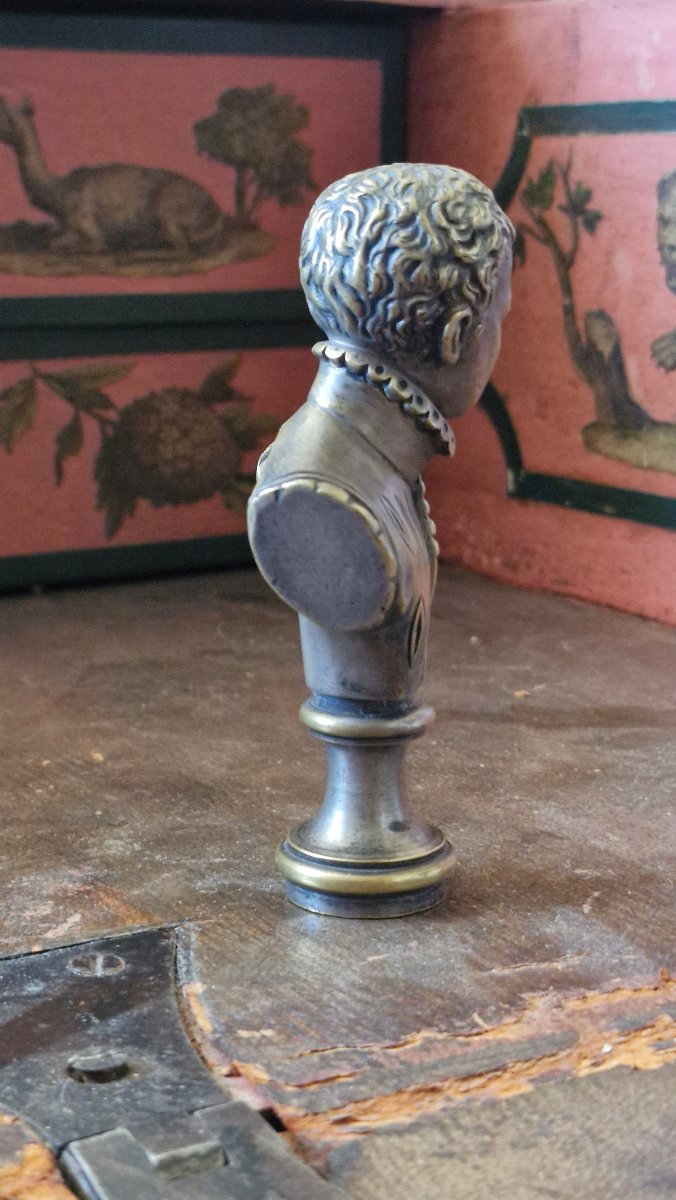 Silver-plated Bronze Seal Featuring A Male Bust-photo-3