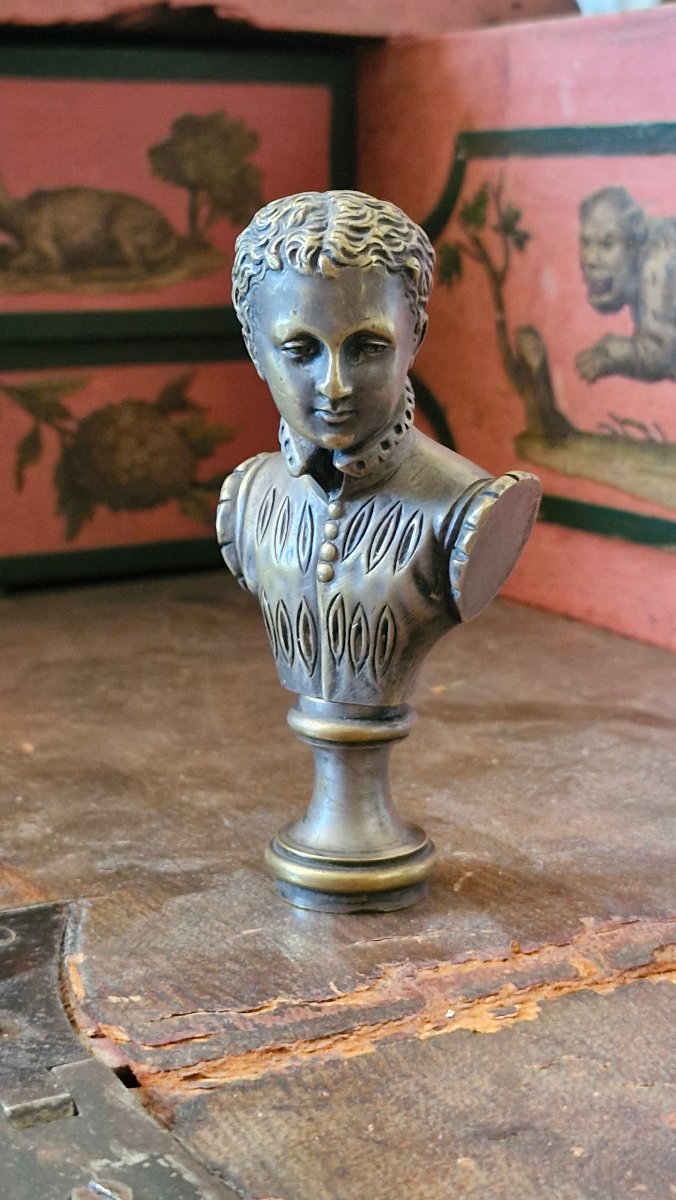 Silver-plated Bronze Seal Featuring A Male Bust