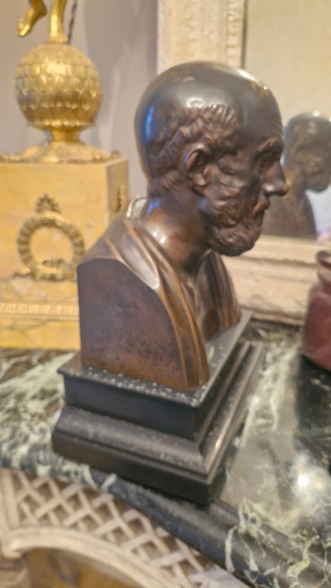 Buste en bronze figurant Hippocrate -photo-1