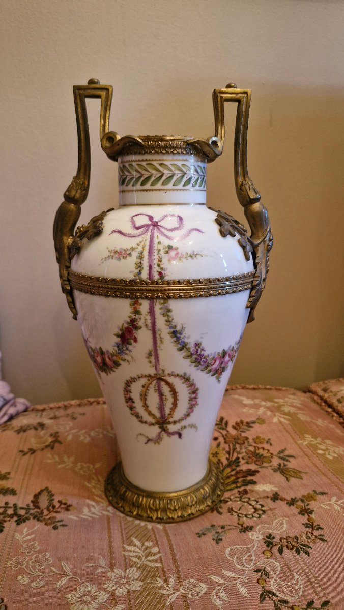 Vase en porcelaine, Monture En Bronze NAPOLÉON III -photo-2