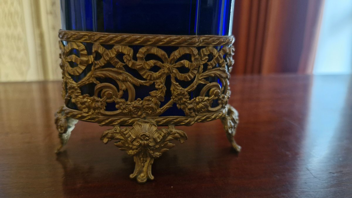 Paire de vase en verre bleu, Monture doré -photo-3