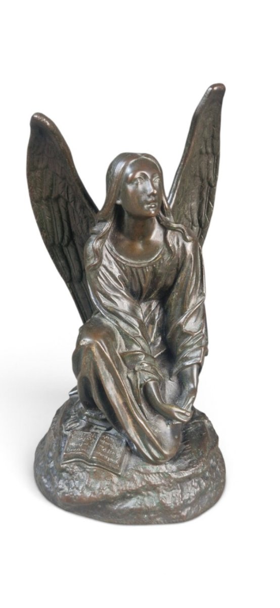Ange agenouillé, bronze signé Théodore Gechter