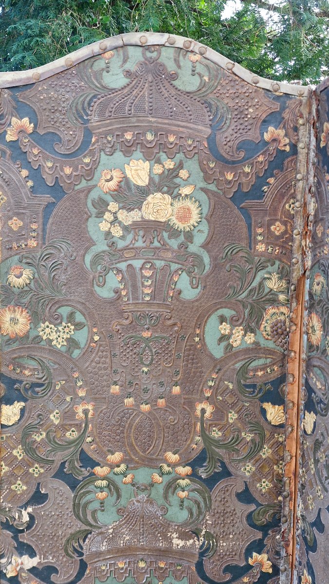 Paravent d'époque XVIII Ème s en cuir de Cordoue-photo-4