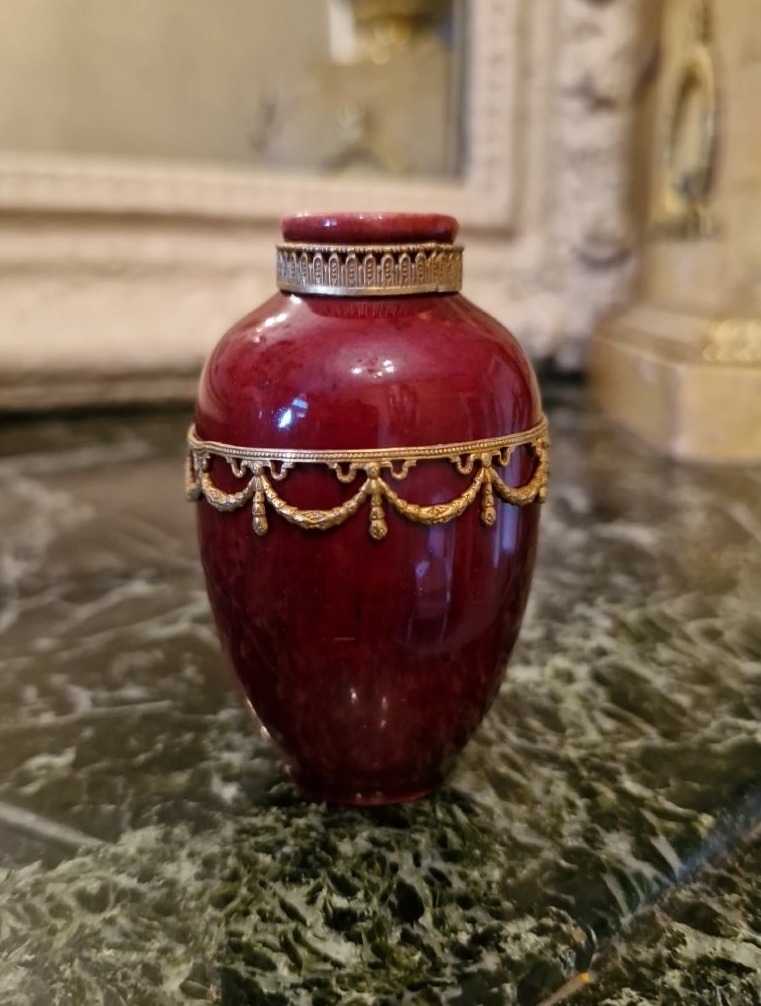 Louis XVI-style Sèvres Porcelain Vase 