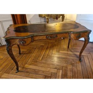 Bureau plat en marqueterie de style Louis XV