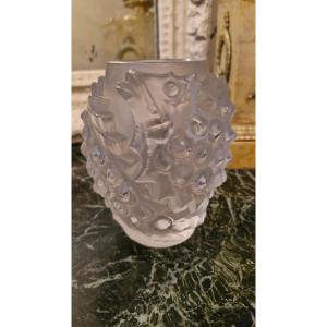 Lalique Vase With Fish Design